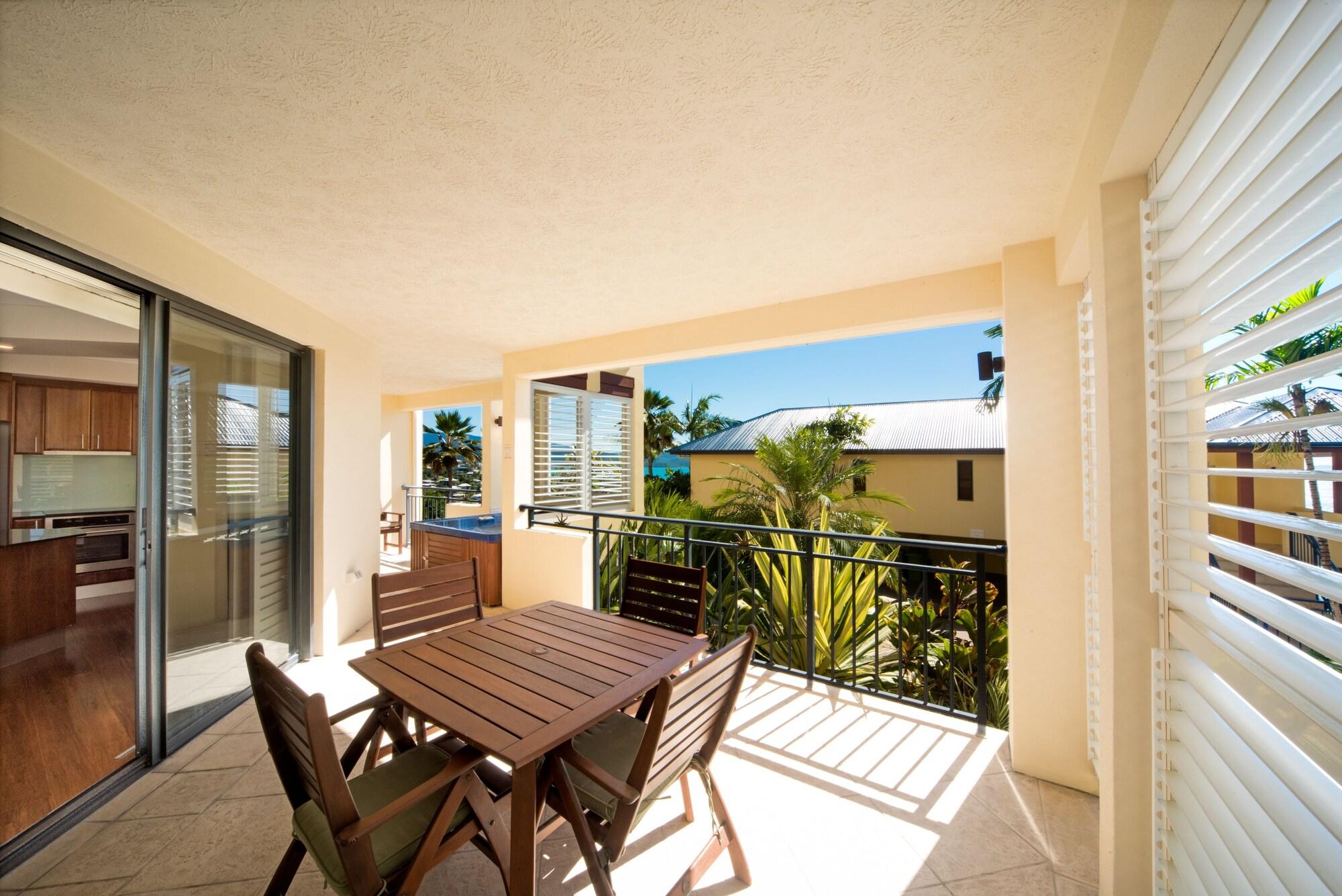 Pinnacles Airlie Beach Exterior photo